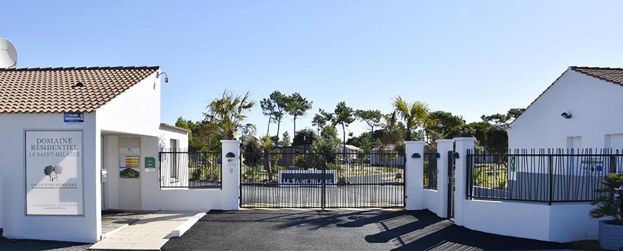 Chalet Pour 6, Domaine Avec Piscine サンティレール・ド・リエ エクステリア 写真