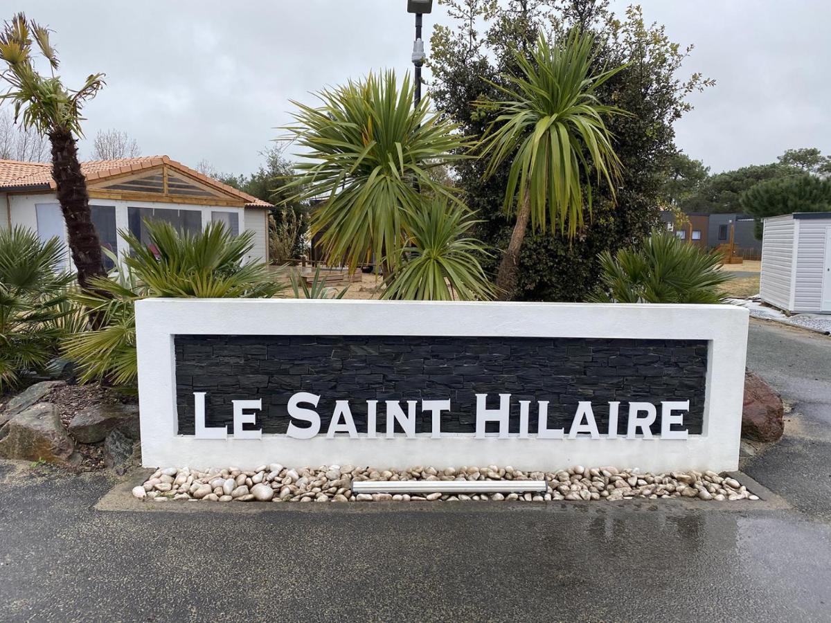 Chalet Pour 6, Domaine Avec Piscine サンティレール・ド・リエ エクステリア 写真